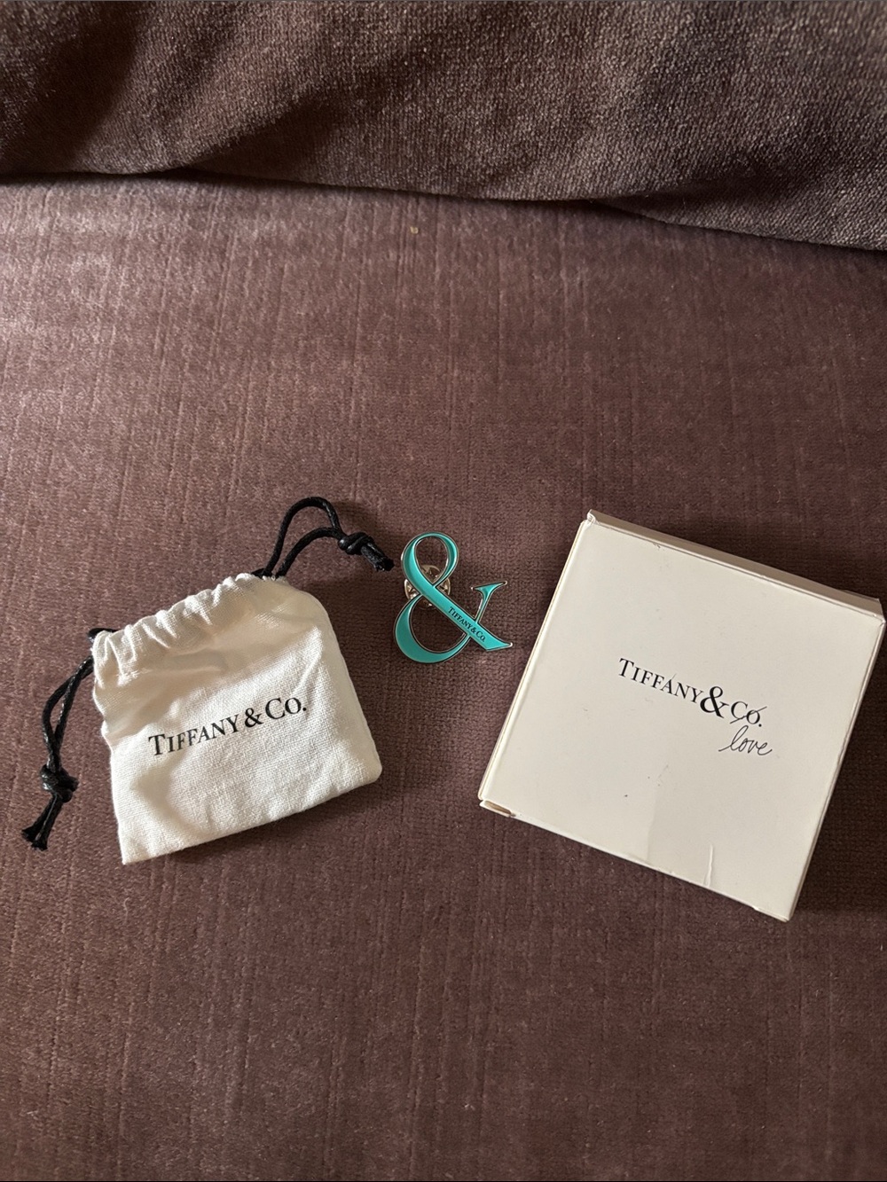 Tiffany & Co. Turquoise Ampersand Charm Metal Pin with Pouch and Box